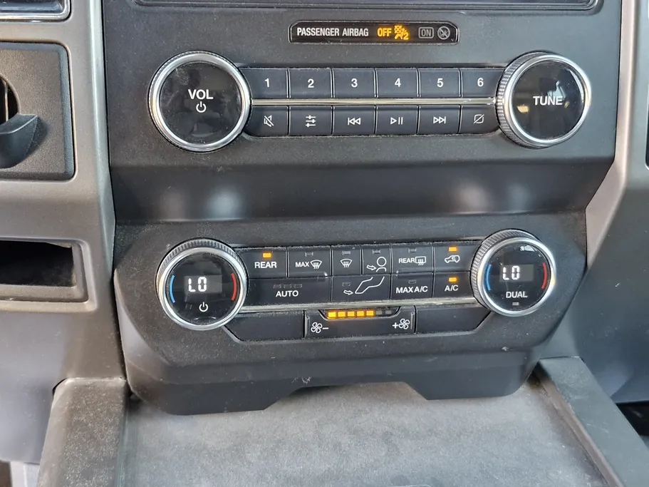 2020 Ford Expedition XLT 