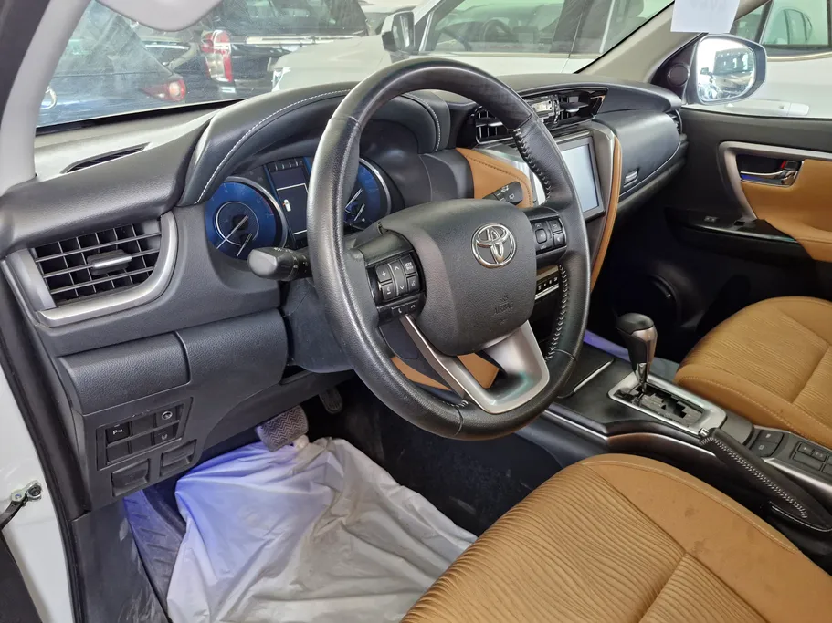 2023 Toyota Fortuner VX 
