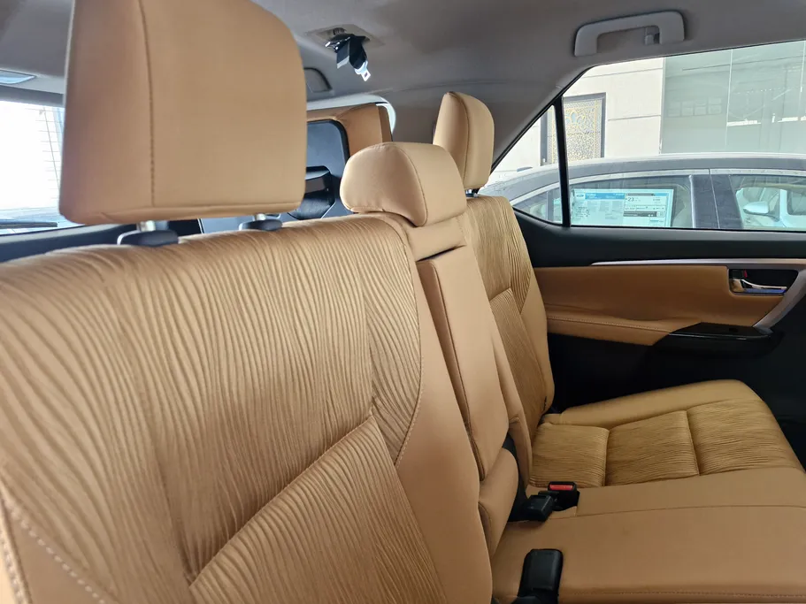 2023 Toyota Fortuner VX 
