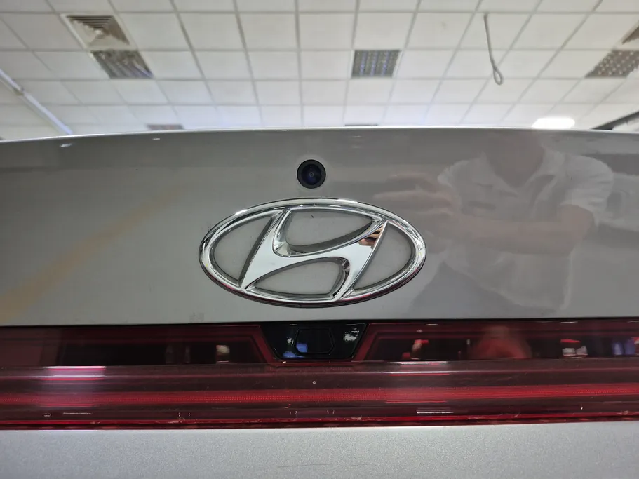 2023 Hyundai Elantra Comfort 
