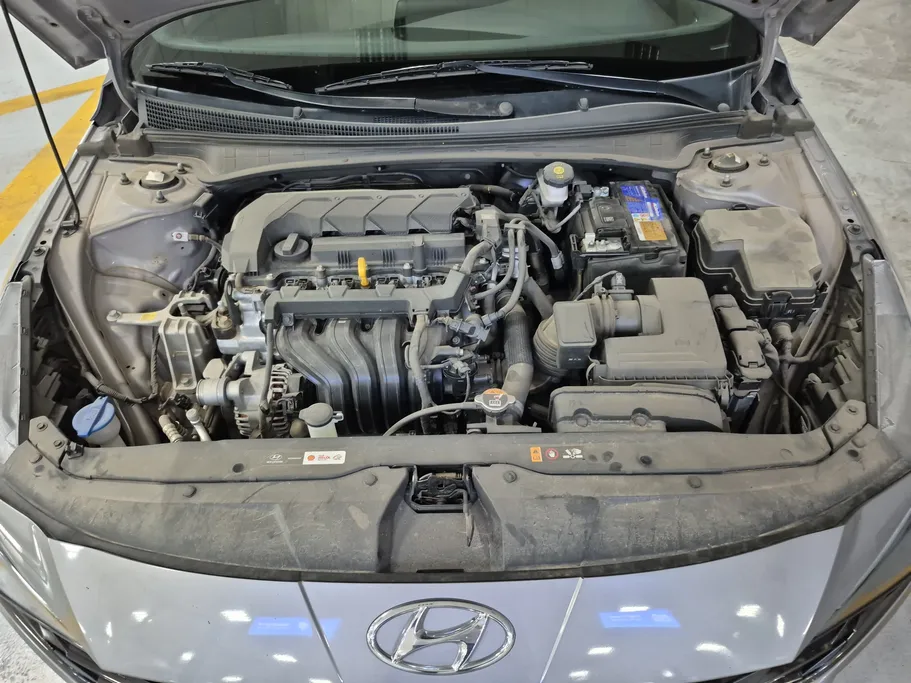 2023 Hyundai Elantra Comfort 
