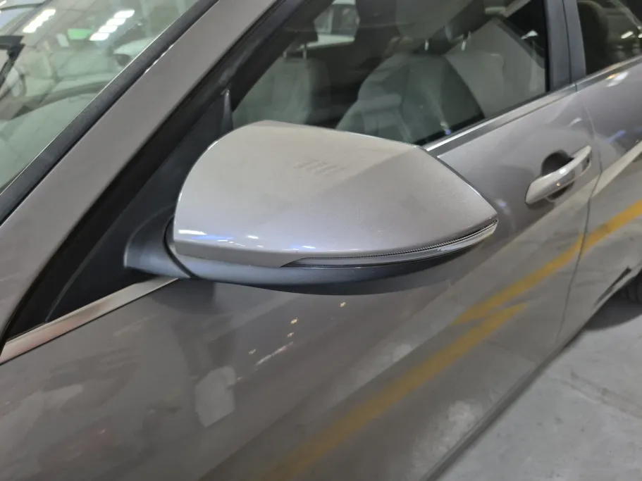2023 Hyundai Elantra Comfort 