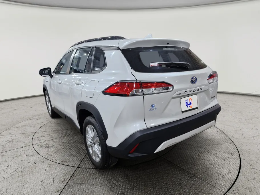 2024 Toyota Corolla Cross XLE HEV 