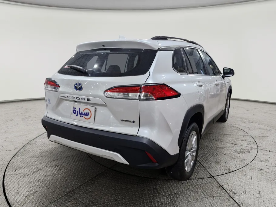 2024 Toyota Corolla Cross XLE HEV 