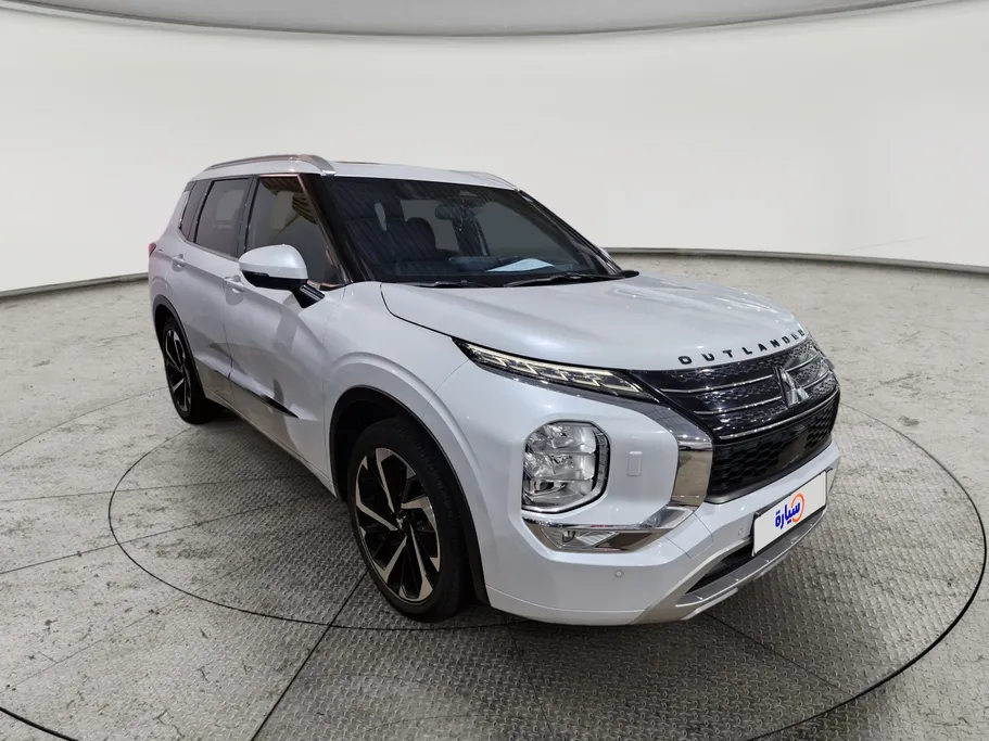 ميتسوبيشي اوتلاندر الشكل الجديد PREMIUM 2024 