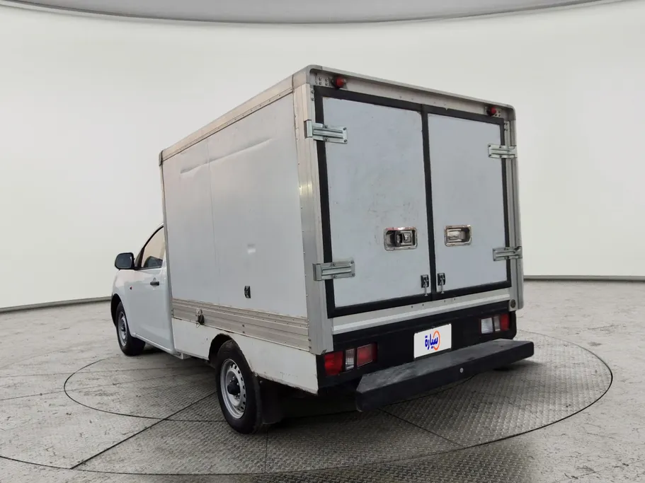 ايسوزو دي ماكس Crew Cab 2022 