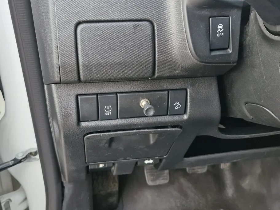 ايسوزو دي ماكس Crew Cab 2022 