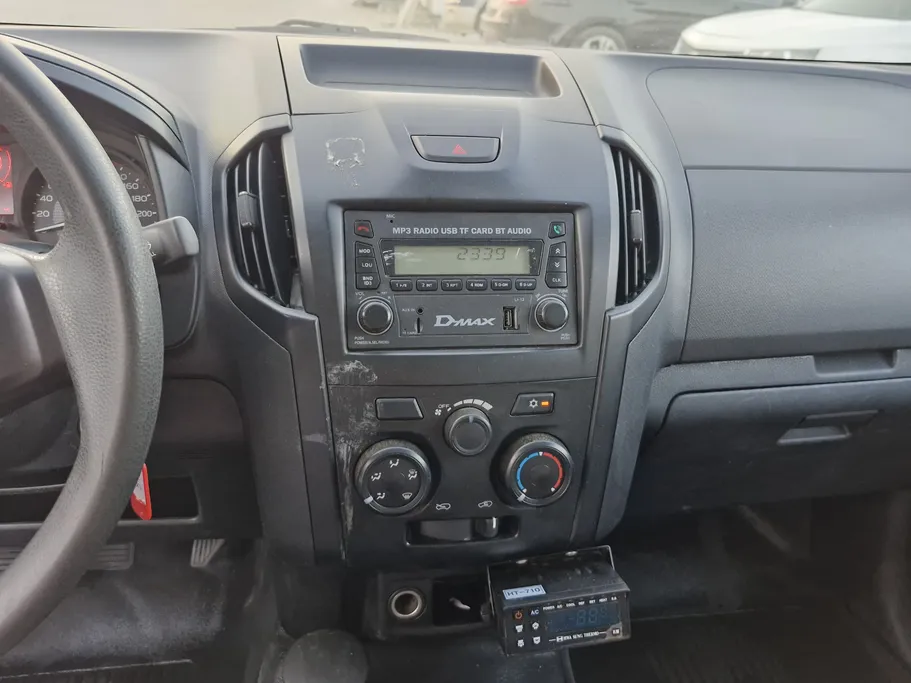 ايسوزو دي ماكس Crew Cab 2022 