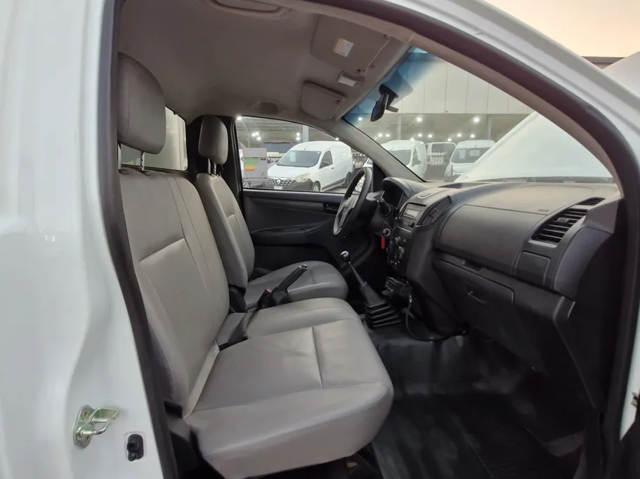 ايسوزو دي ماكس Crew Cab 2022 