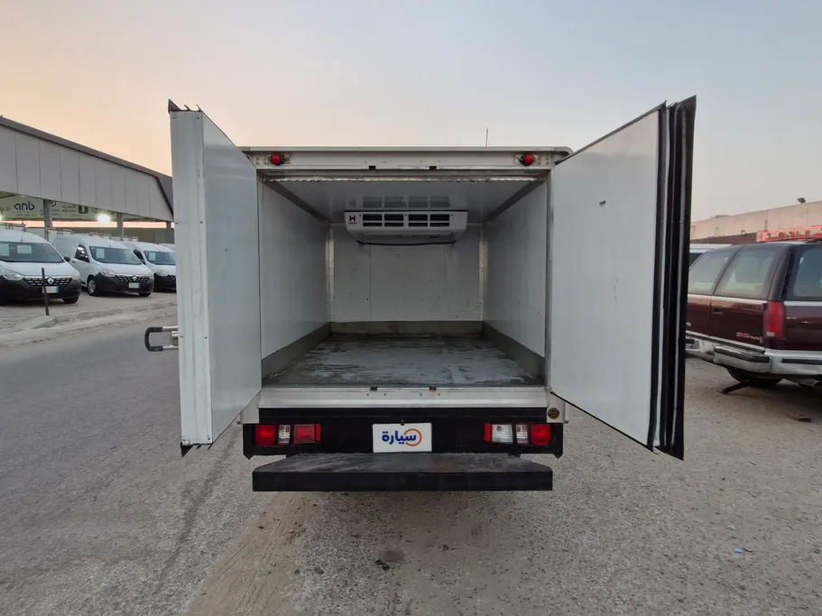 ايسوزو دي ماكس Crew Cab 2022 