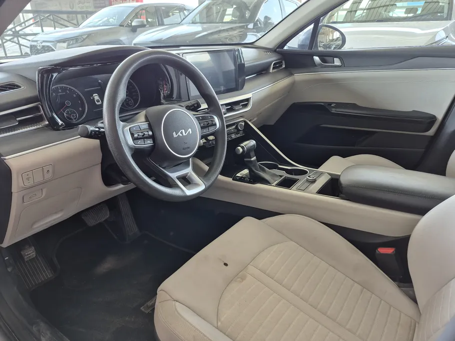 2022 Kia K5 LX 