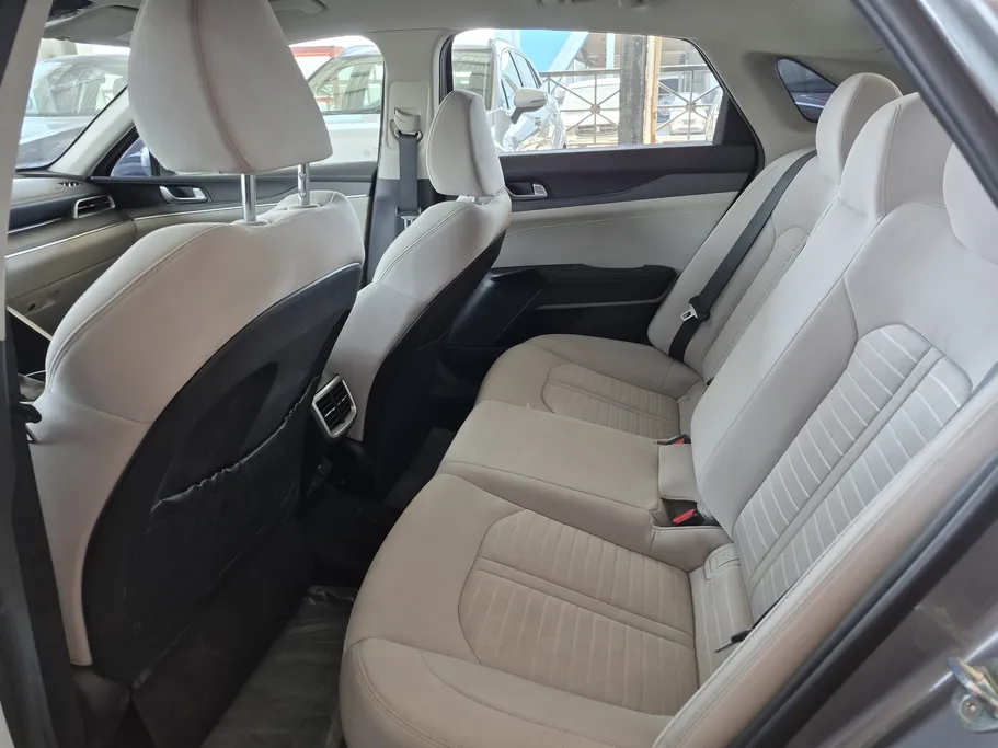 2022 Kia K5 LX 