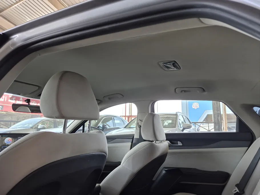 2022 Kia K5 LX 
