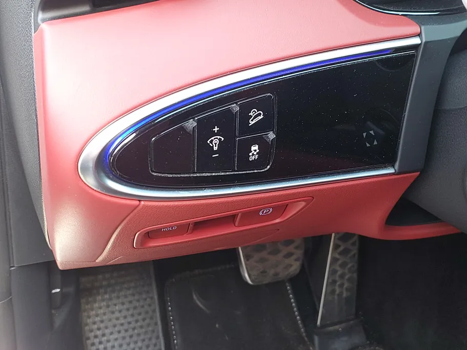 2024 Genesis GV70 Platinum Sport 
