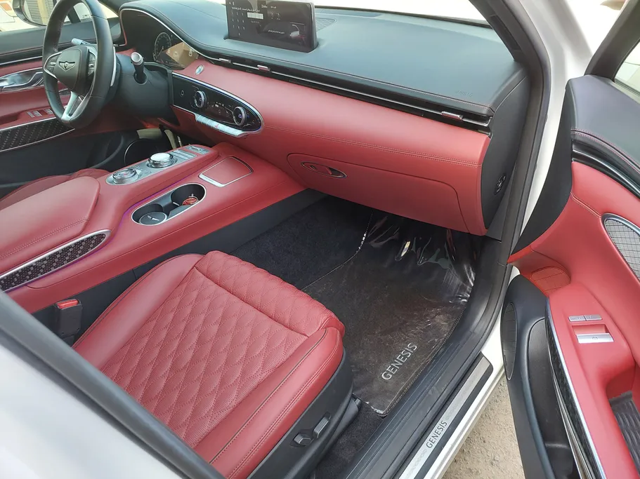 2024 Genesis GV70 Platinum Sport 