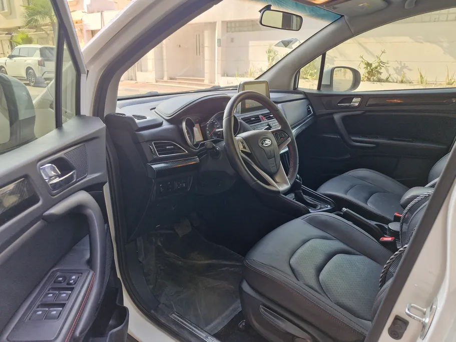2023 JAC S3 Intelligent luxury 