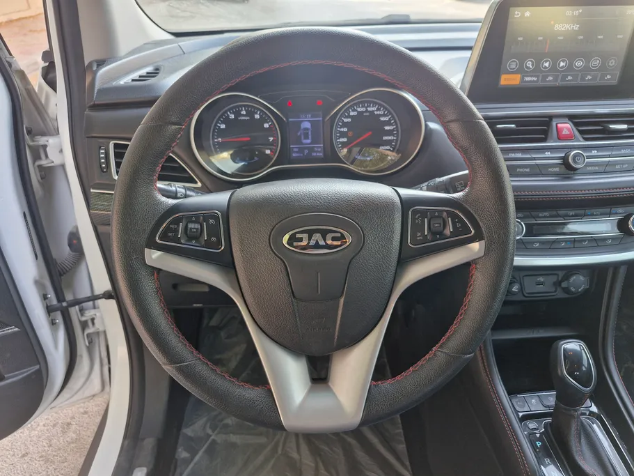 2023 JAC S3 Intelligent luxury 