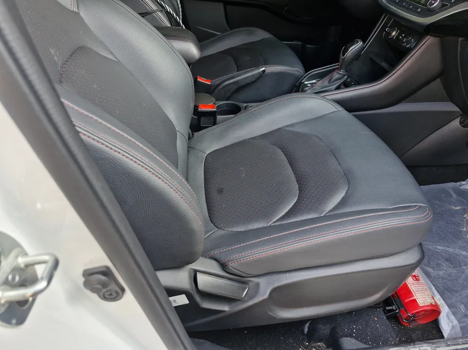 2023 JAC S3 Intelligent luxury 