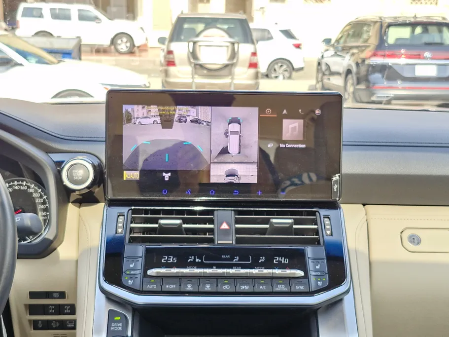 تويوتا لاندكروزر VX 2024 