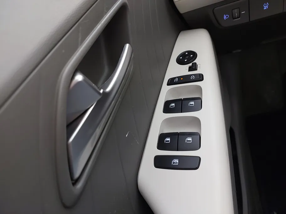 2024 Hyundai Accent Fleet 