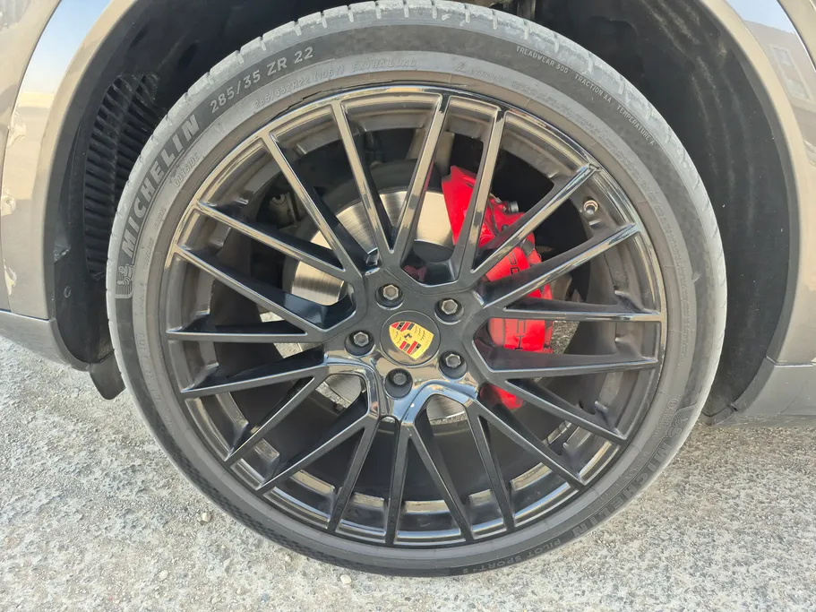 2020 Porsche Cayenne Basic 