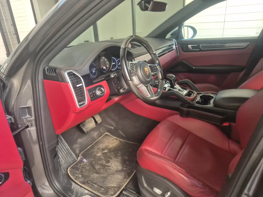 2020 Porsche Cayenne Basic 