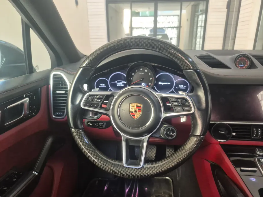 2020 Porsche Cayenne Basic 