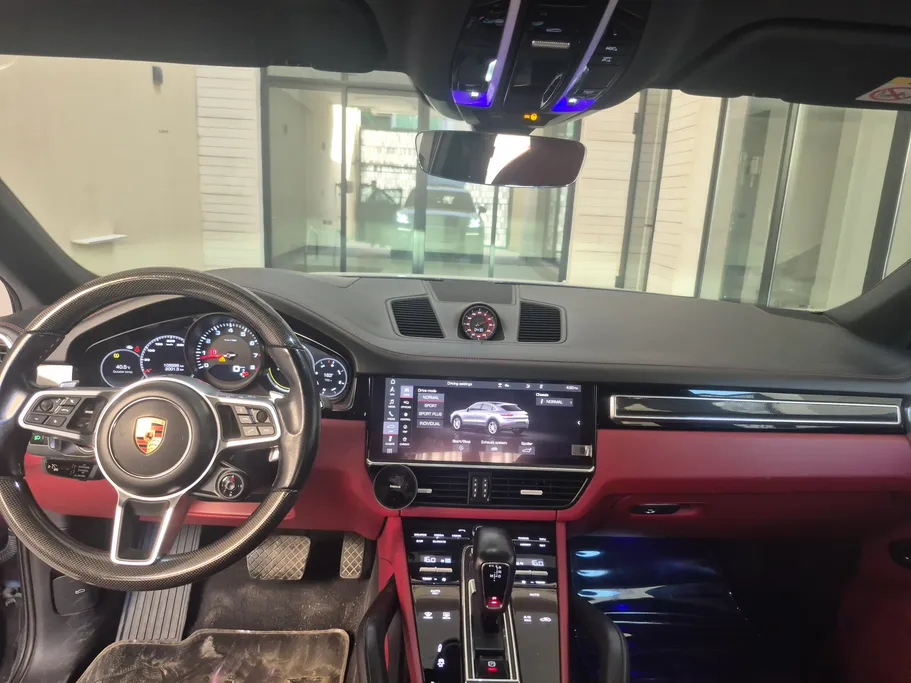 2020 Porsche Cayenne Basic 