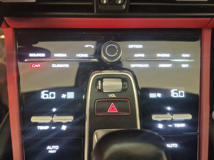 2020 Porsche Cayenne Basic 