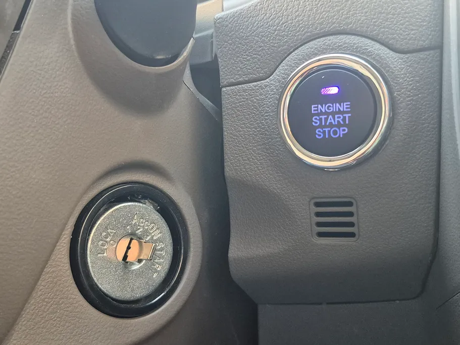 2024 Nissan Sunny SV Comfort 