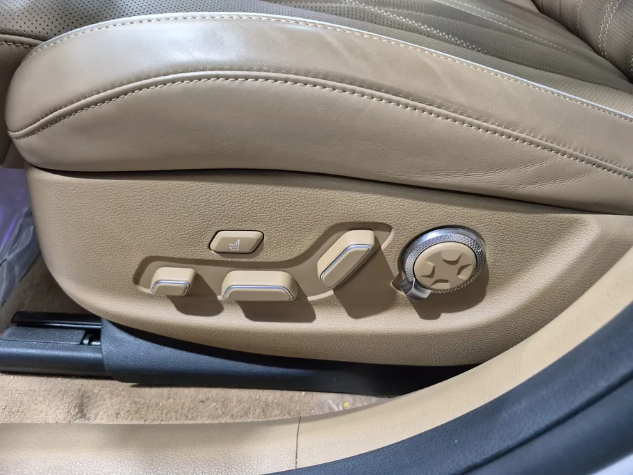 2025 Genesis G80 ROYAL 
