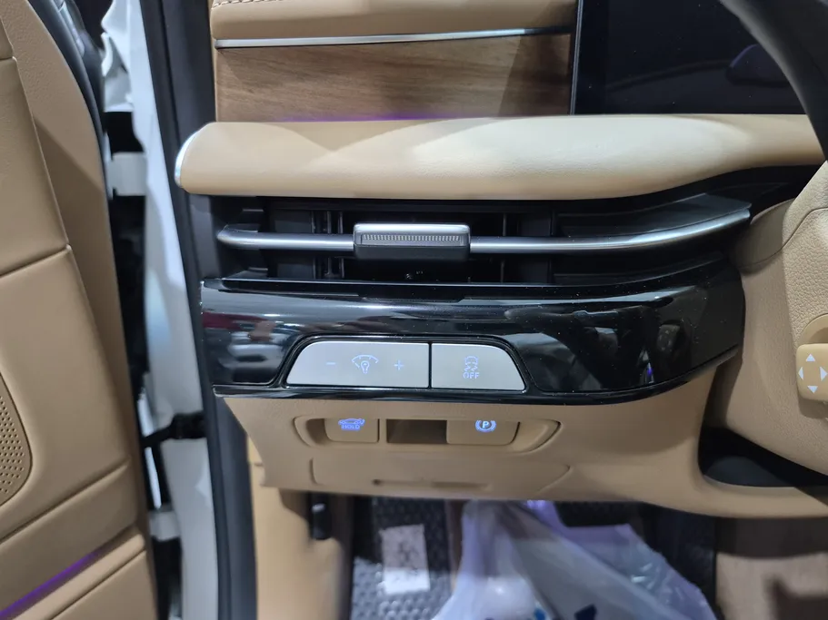 2025 Genesis G80 ROYAL 