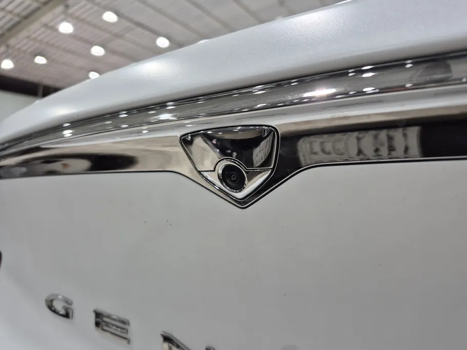 2025 Genesis G80 ROYAL 