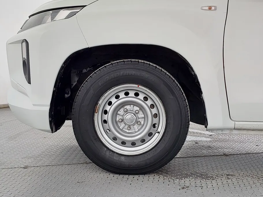 2021 Mitsubishi L200 DC 4x2 
