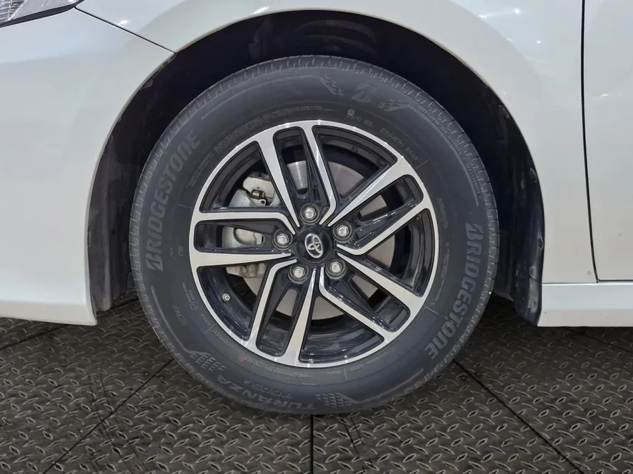 2024 Toyota Camry  LE HEV 