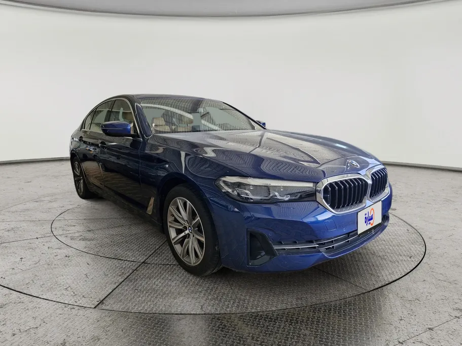 2023 BMW 5 Series 520i 