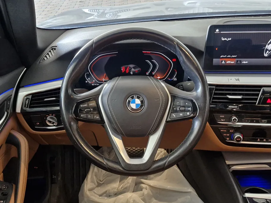 2023 BMW 5 Series 520i 