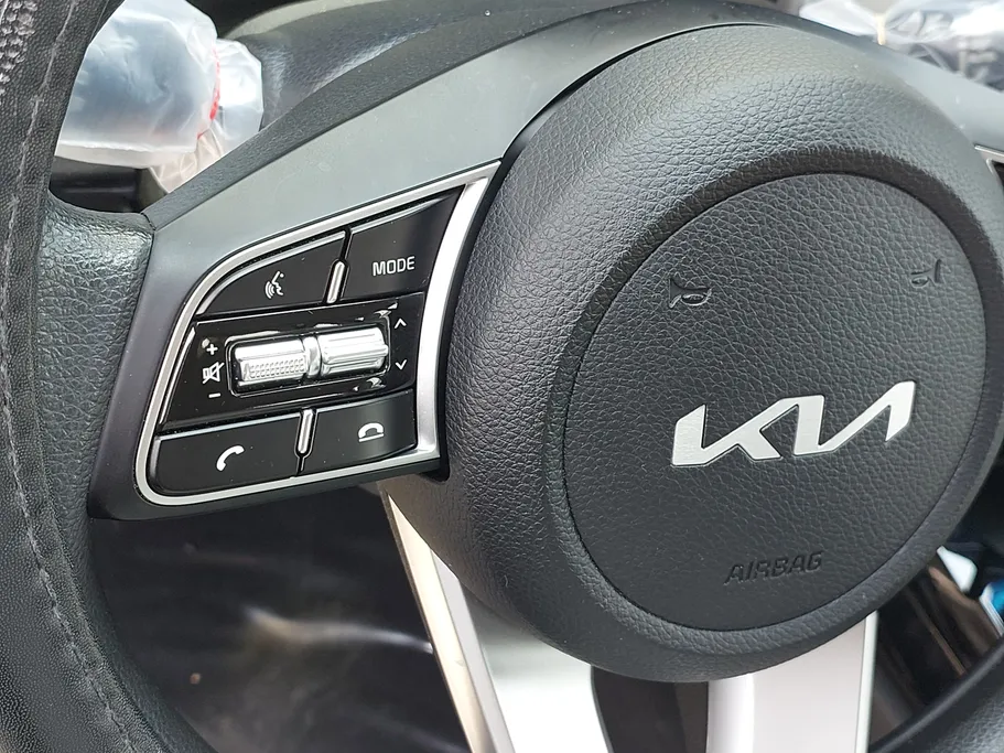 2023 Kia Seltos EX 