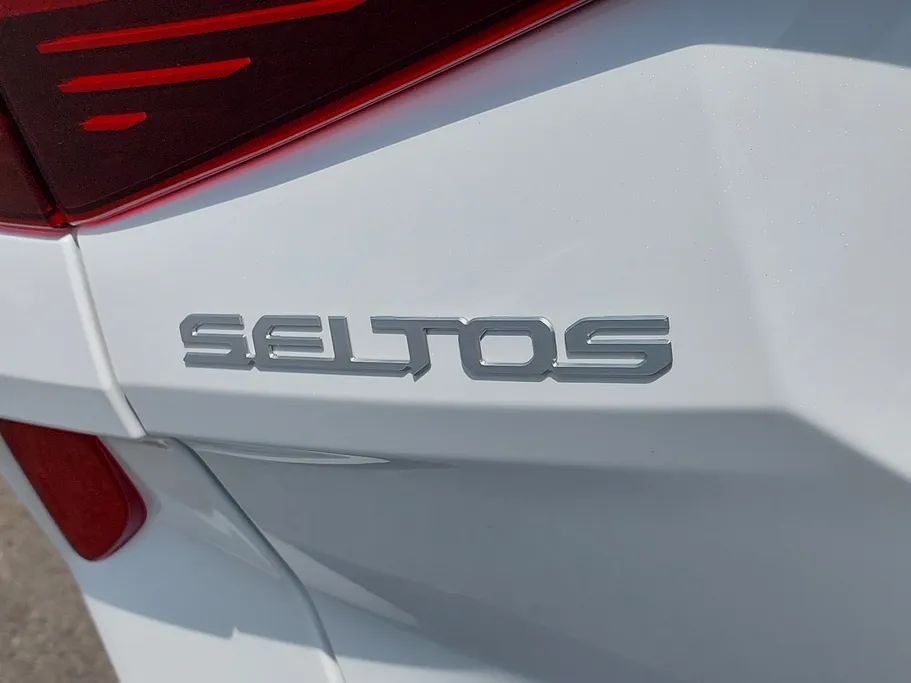 2023 Kia Seltos EX 