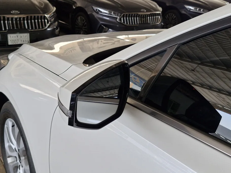 2022 Kia K8 EX 
