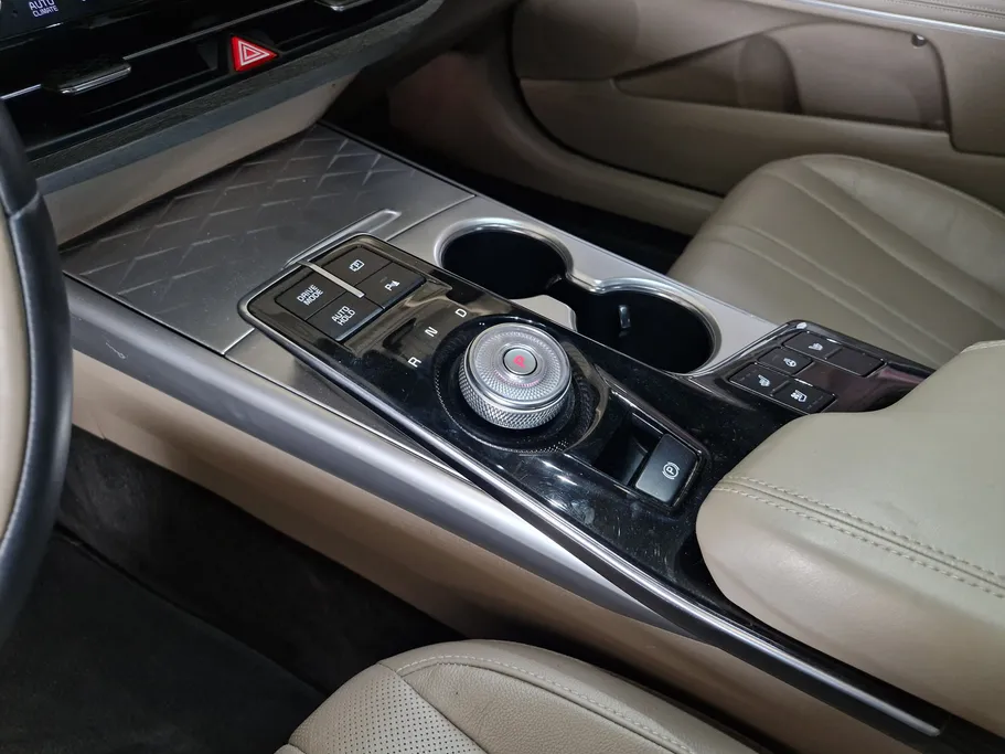 2022 Kia K8 EX 