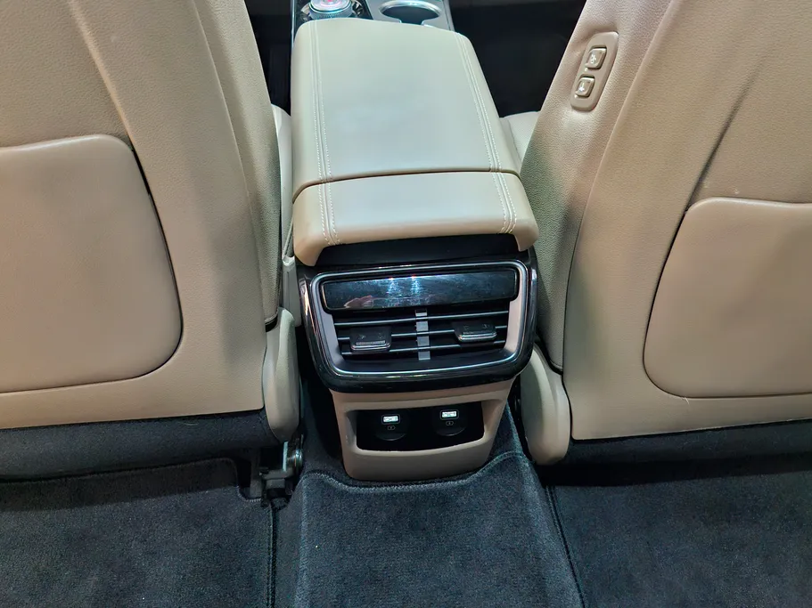 2022 Kia K8 EX 