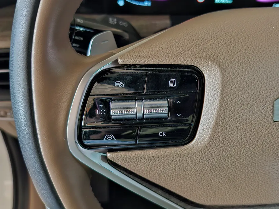 2022 Kia K8 EX 