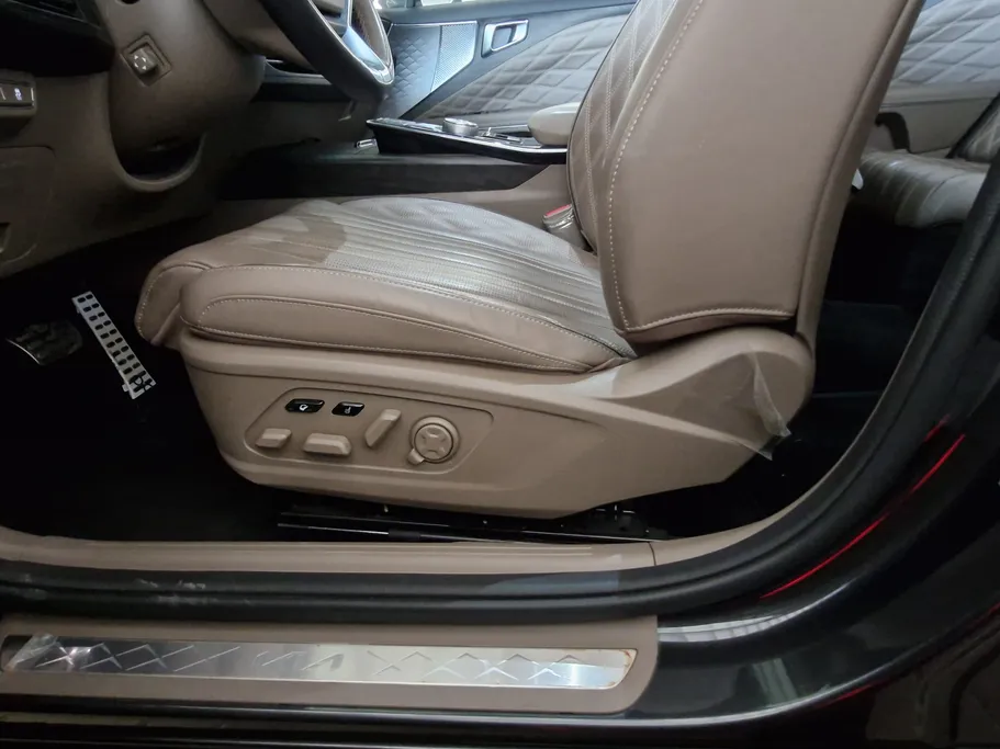 2022 Kia K8 EX 