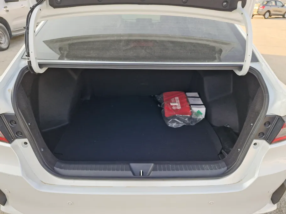 تويوتا يارس Y Plus 2024