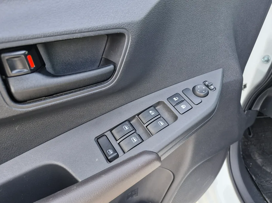 تويوتا يارس Y Plus 2024