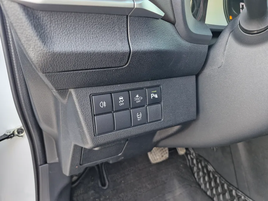 تويوتا يارس Y Plus 2024