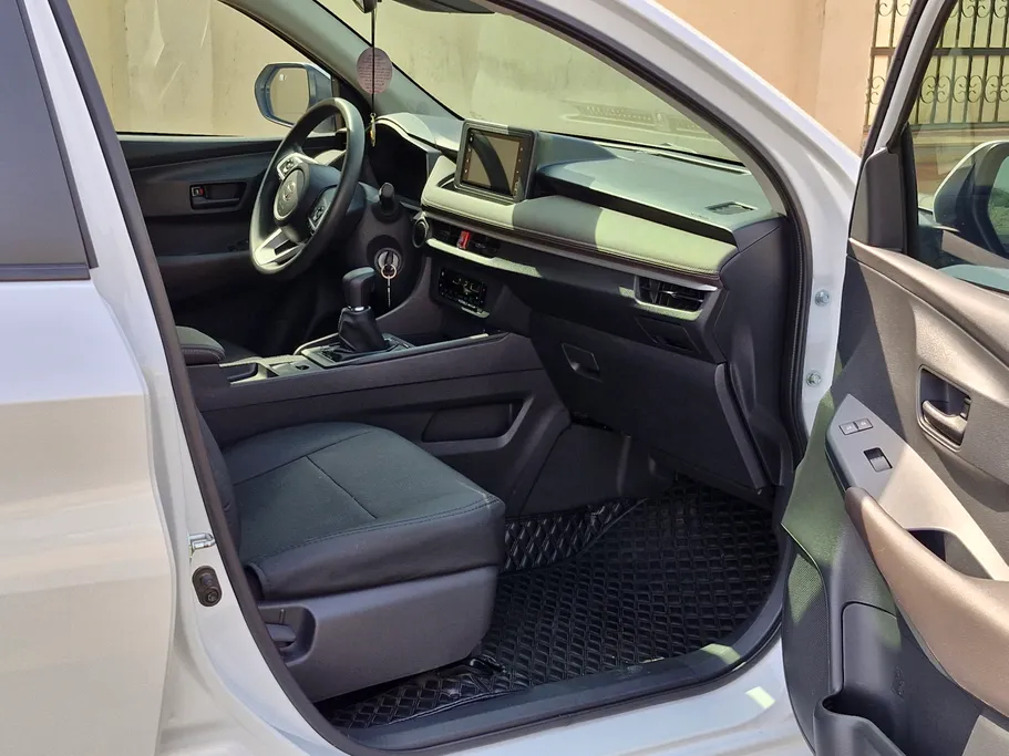 2024 Toyota Yaris  Y Plus 