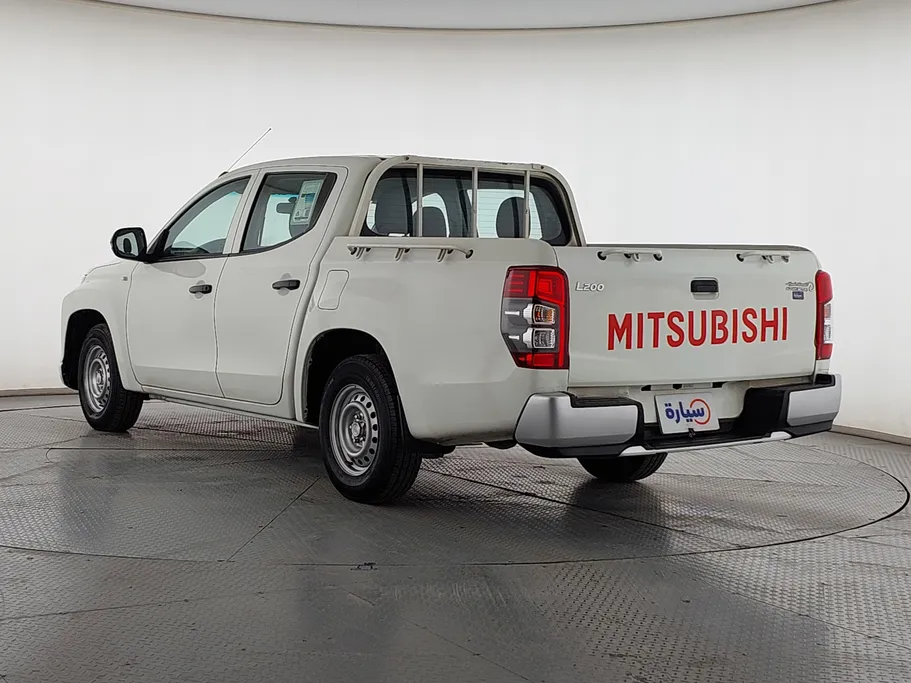 2022 Mitsubishi L200 DC 4x2 Diesel 