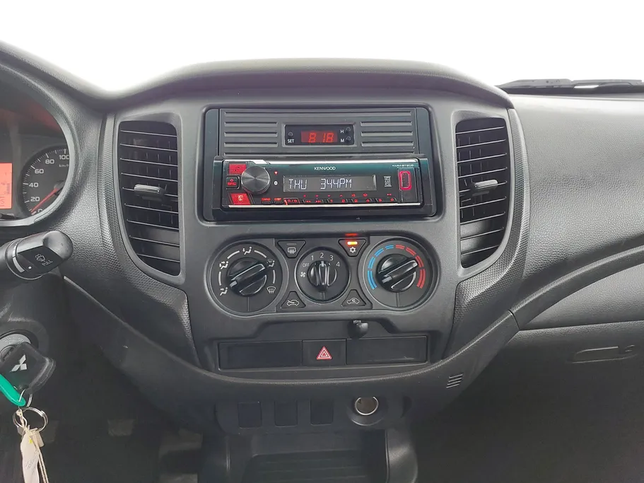 2022 Mitsubishi L200 DC 4x2 Diesel 